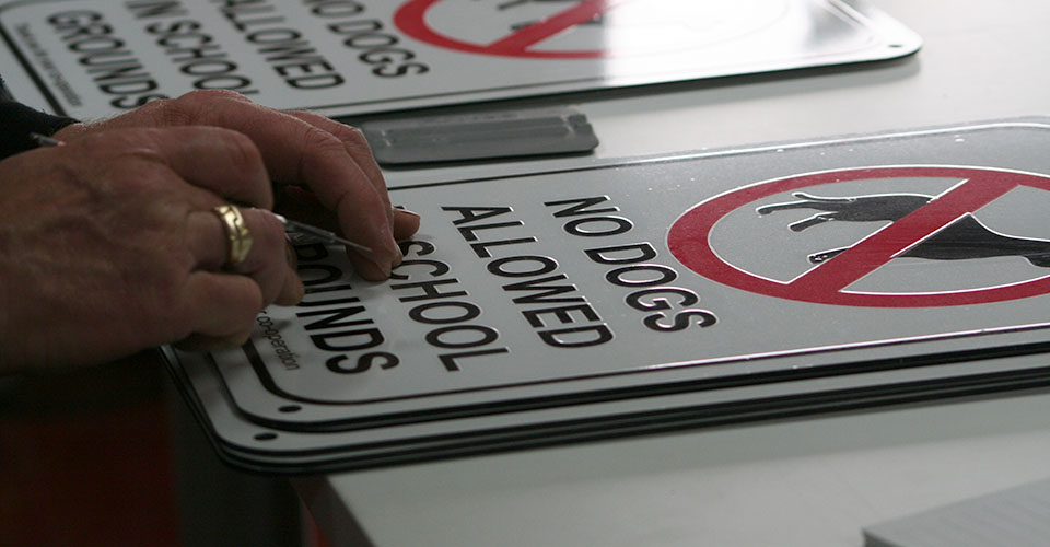 anti graffiti signs